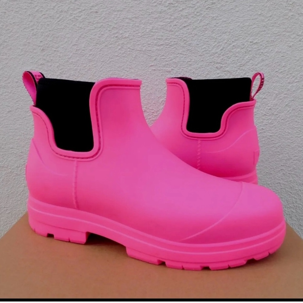 UGG Droplet Size 8 women’s